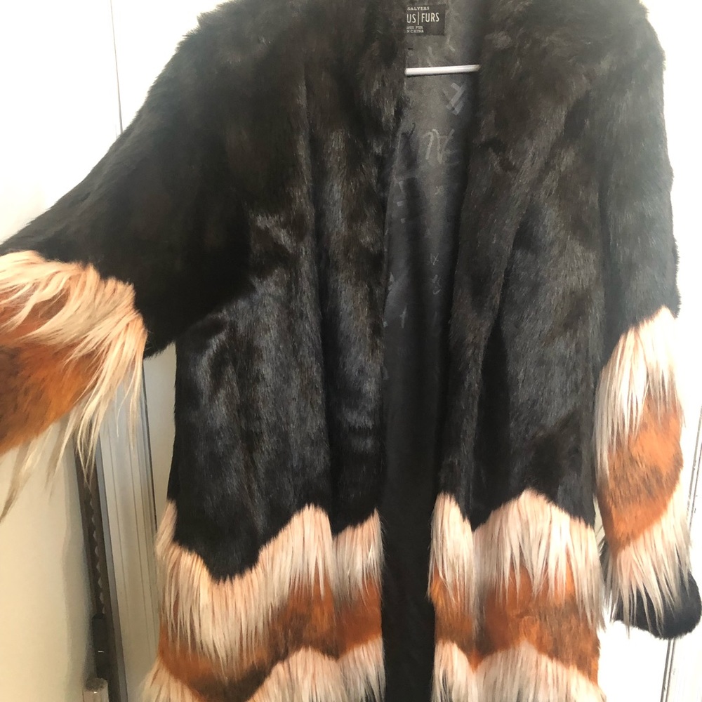 Donna Salyers Fabulous Furs Black Multi Colored